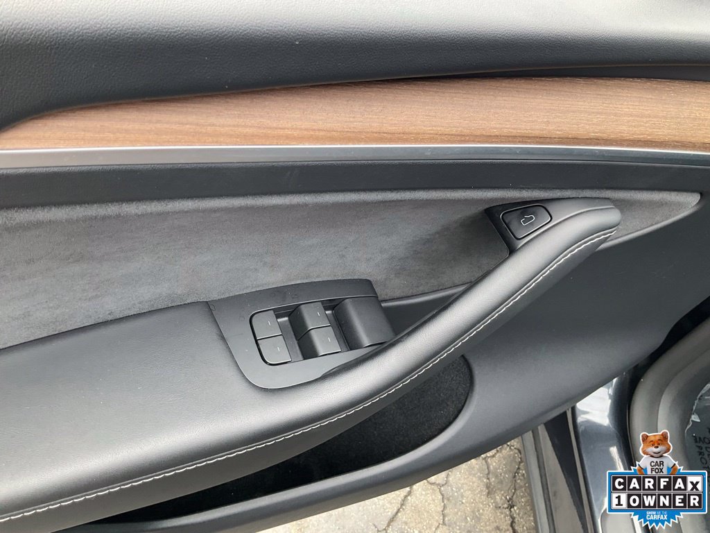 Used 2024 Tesla Model Y 2WD image 20