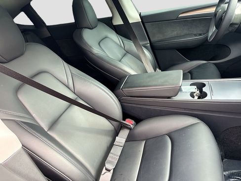 Used 2024 Tesla Model Y Performance AWD/4WD image 29