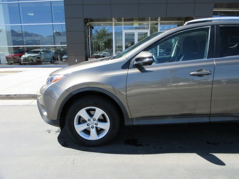 Used 2013 Toyota RAV4 XLE AWD/4WD image 2