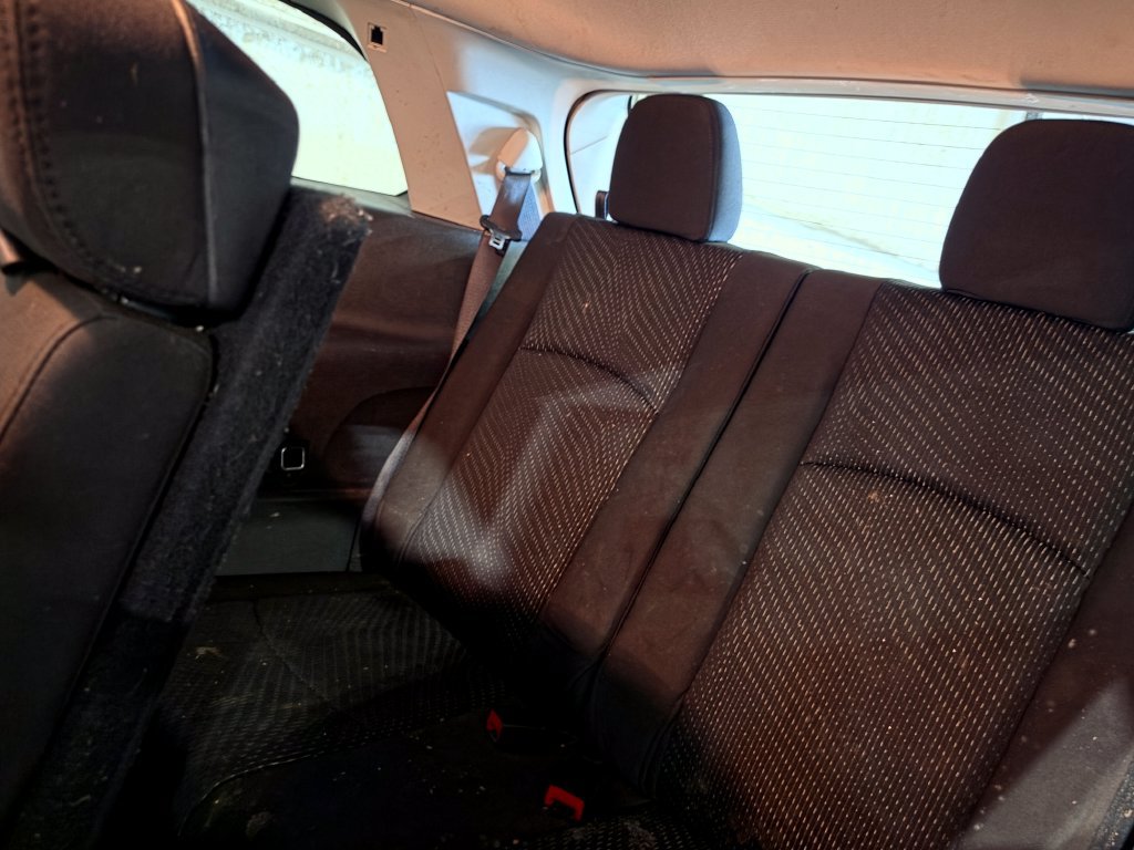 Used 2018 Dodge Journey SE w/ Connectivity Group FWD image 8