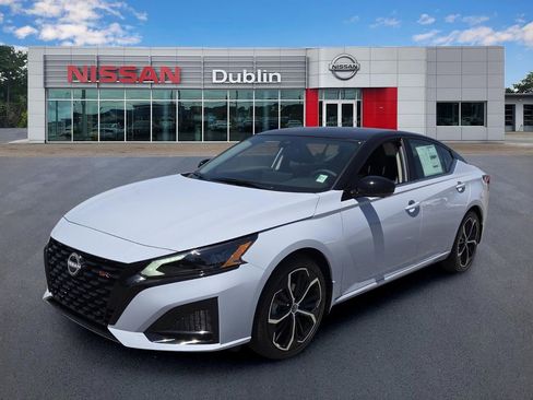 New 2026 Nissan Altima 2.5 SR FWD image 1