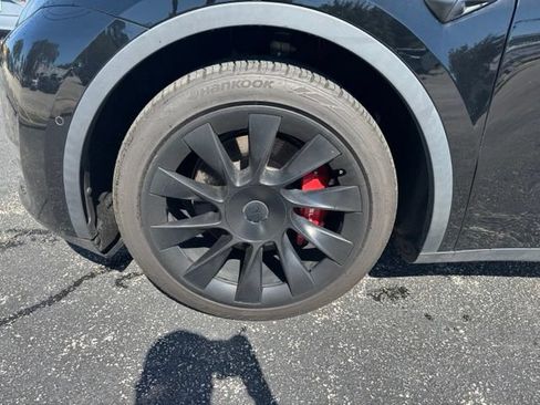 Used 2022 Tesla Model Y Long Range AWD/4WD image 7