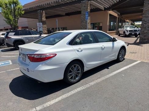 Certified 2017 Toyota Camry SE w/ Moonroof Package FWD image 3