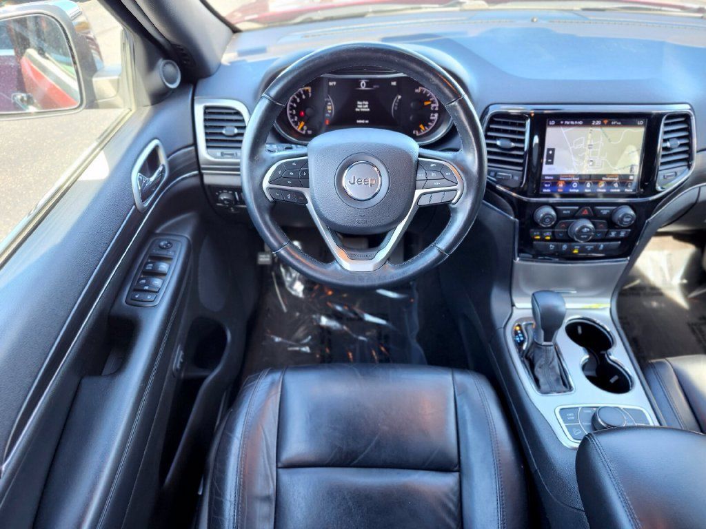 Used 2019 Jeep Grand Cherokee Limited AWD/4WD image 13