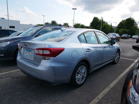 Used 2018 Subaru Impreza 2.0i Premium w/ Popular Package #1 AWD/4WD image 4