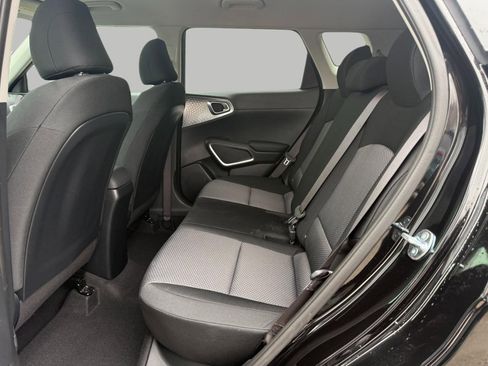 Used 2025 Kia Soul LX w/ LX Technology Package image 24