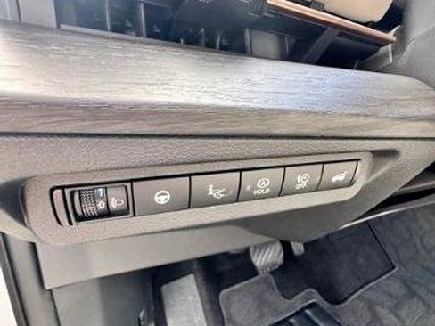 Certified 2023 Nissan Ariya FWD image 27