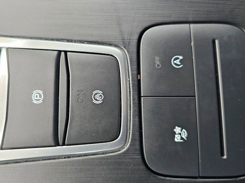 Used 2022 Ford Escape SE w/ Cold Weather Package image 23