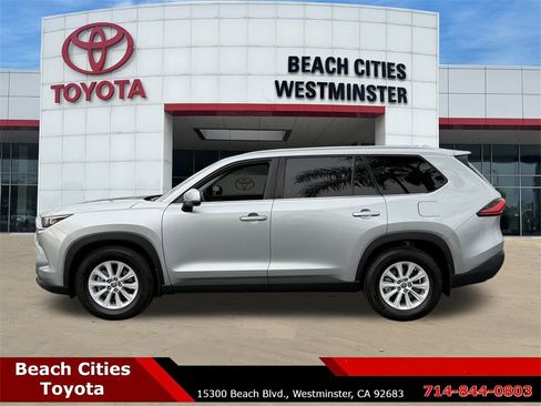 Used 2024 Toyota Grand Highlander XLE image 7