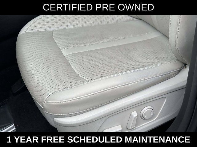 Used 2025 Kia Sorento S w/ Panoramic Sunroof Package FWD image 15