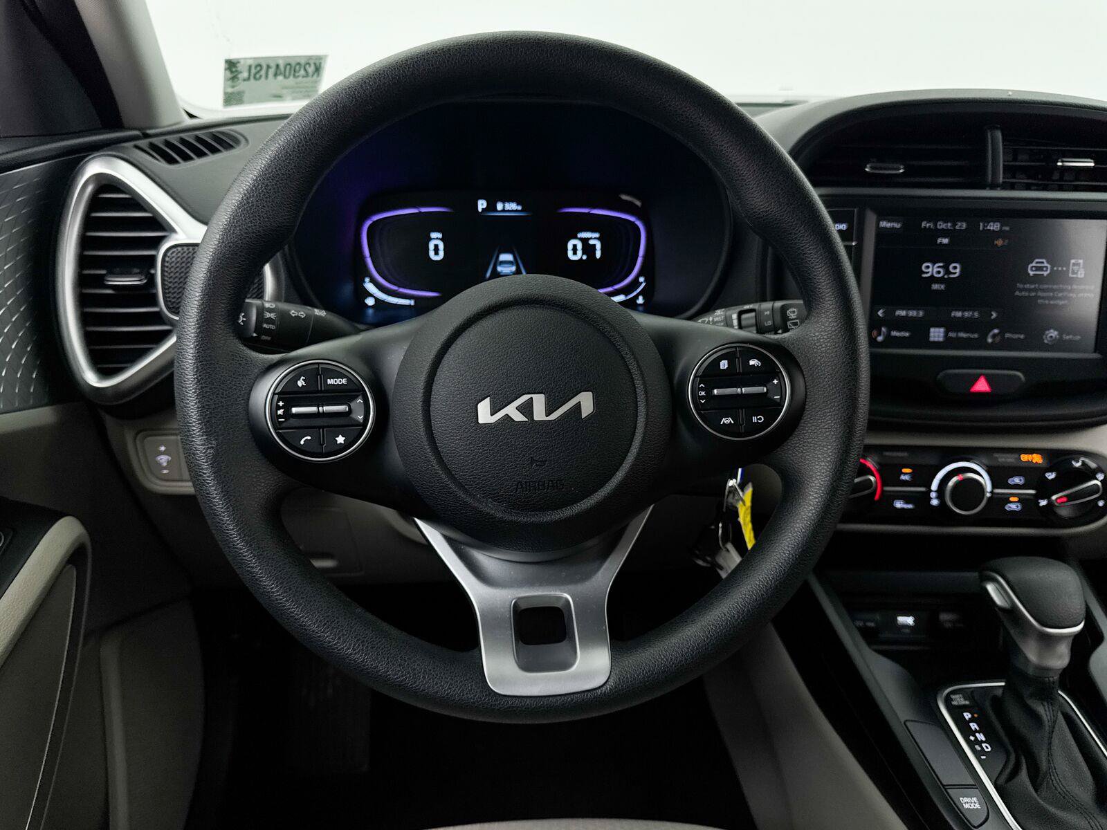 Used 2025 Kia Soul LX w/ LX Technology Package FWD image 31