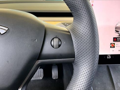 Used 2023 Tesla Model 3 Standard Range RWD image 21