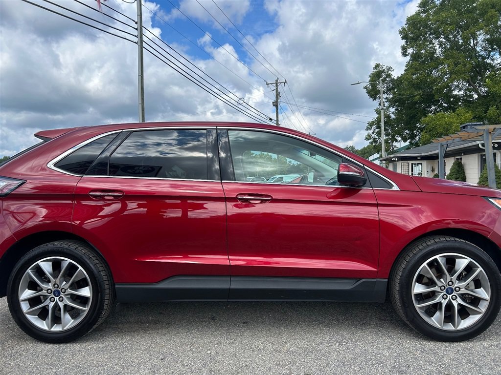 Used 2017 Ford Edge Titanium w/ Equipment Group 301A FWD image 6