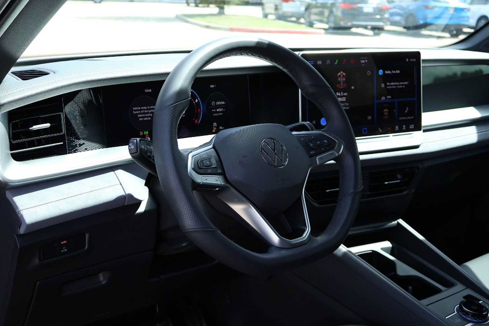 Used 2026 Volkswagen Tiguan SE R-Line FWD image 2