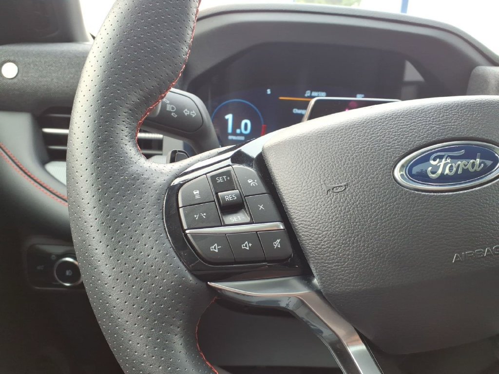 Certified 2025 Ford Explorer ST AWD/4WD image 18