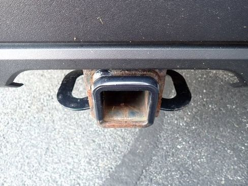 Used 2022 Toyota Tundra SR5 AWD/4WD image 6