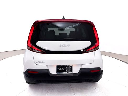 Used 2022 Kia Soul LX w/ Technology Package FWD image 13
