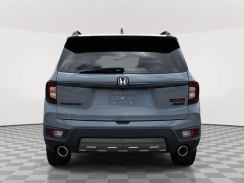 Certified 2024 Honda Passport TrailSport image 5