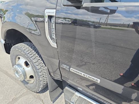 Used 2022 Ford F350 Lariat w/ Chrome Package AWD/4WD image 38