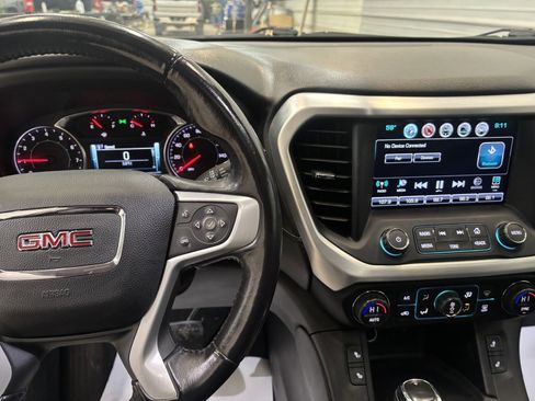 Used 2019 GMC Acadia SLT image 15
