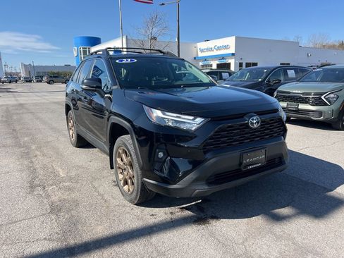 Used 2023 Toyota RAV4 AWD Hybrid image 7
