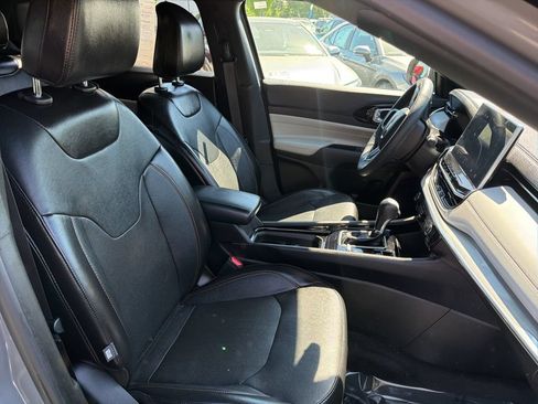 Used 2023 Jeep Compass Limited AWD/4WD image 11