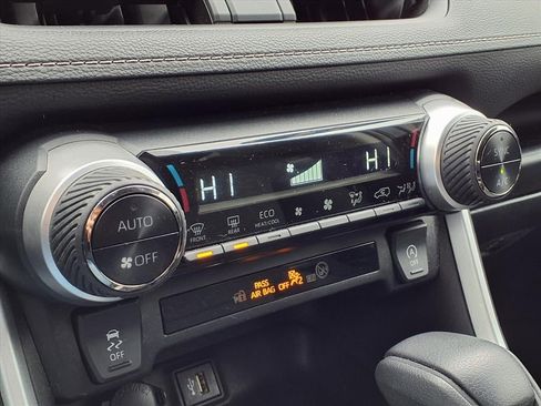 Used 2023 Toyota RAV4 XLE image 22