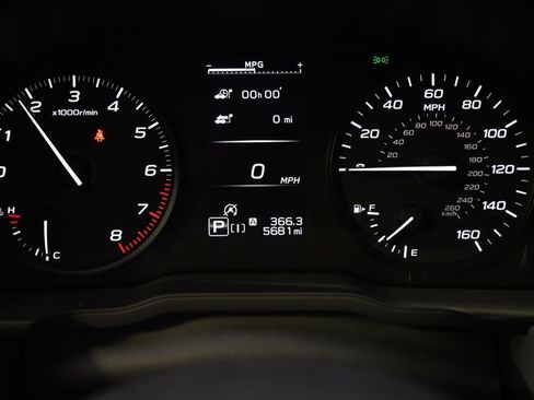 Certified 2025 Subaru Crosstrek 2.0i image 24