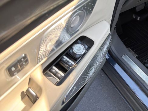 Used 2024 Lincoln Nautilus Reserve w/ Equipment Group 203A image 13