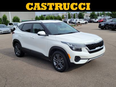 Used 2023 Kia Seltos S w/ Navigation Package