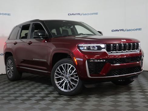 New 2026 Jeep Grand Cherokee Summit AWD/4WD image 2