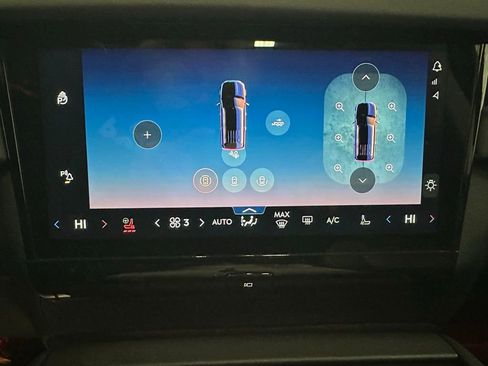 Used 2025 Lincoln Navigator Reserve image 36