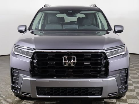 New 2026 Honda Pilot Touring image 9