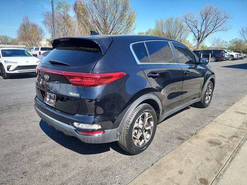 Used 2020 Kia Sportage LX image 8