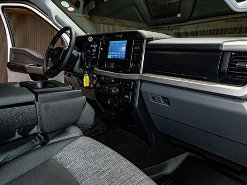 Used 2025 Ford F350 XLT w/ FX4 Off-Road Package image 20