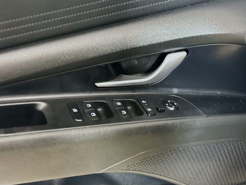 Used 2024 Hyundai Elantra SEL FWD image 24
