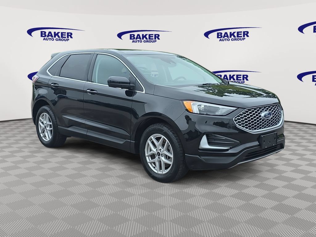 Used 2024 Ford Edge SEL AWD/4WD image 3