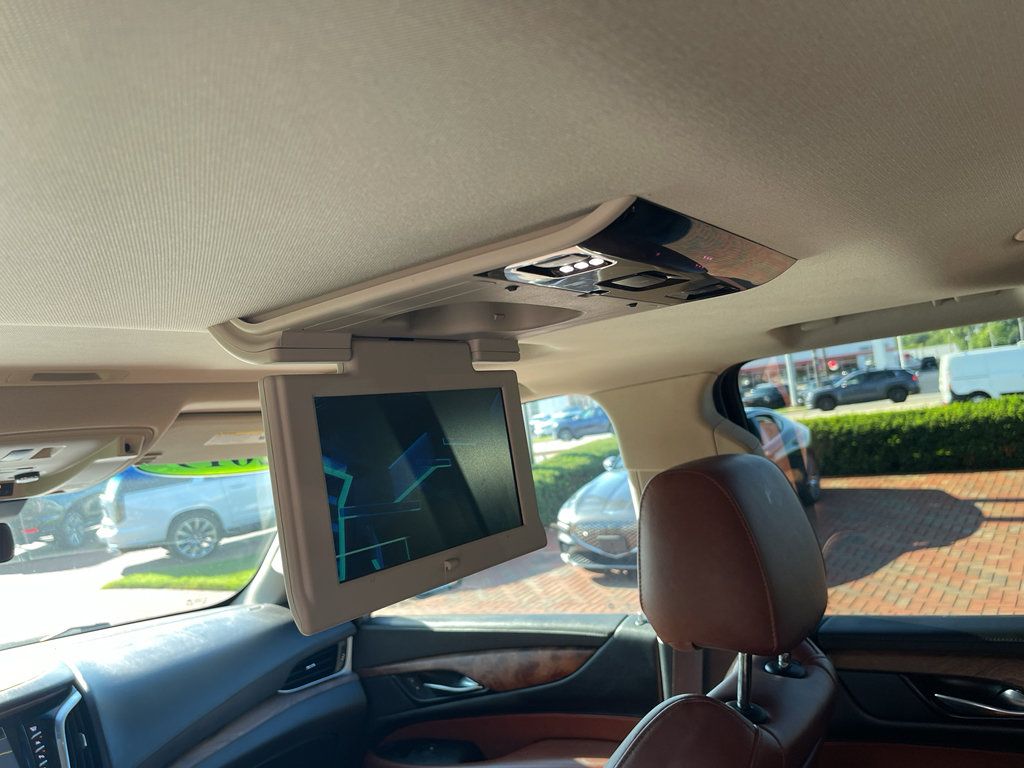 Used 2019 Cadillac Escalade Premium Luxury AWD/4WD image 31