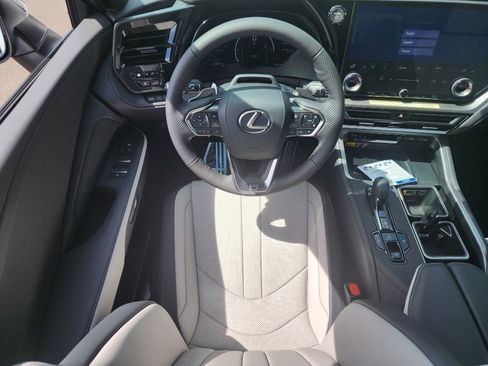 Used 2024 Lexus TX 500h AWD w/ Technology Package image 3