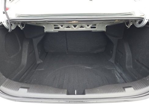 Used 2017 Chevrolet Cruze LT w/ Convenience Package image 13