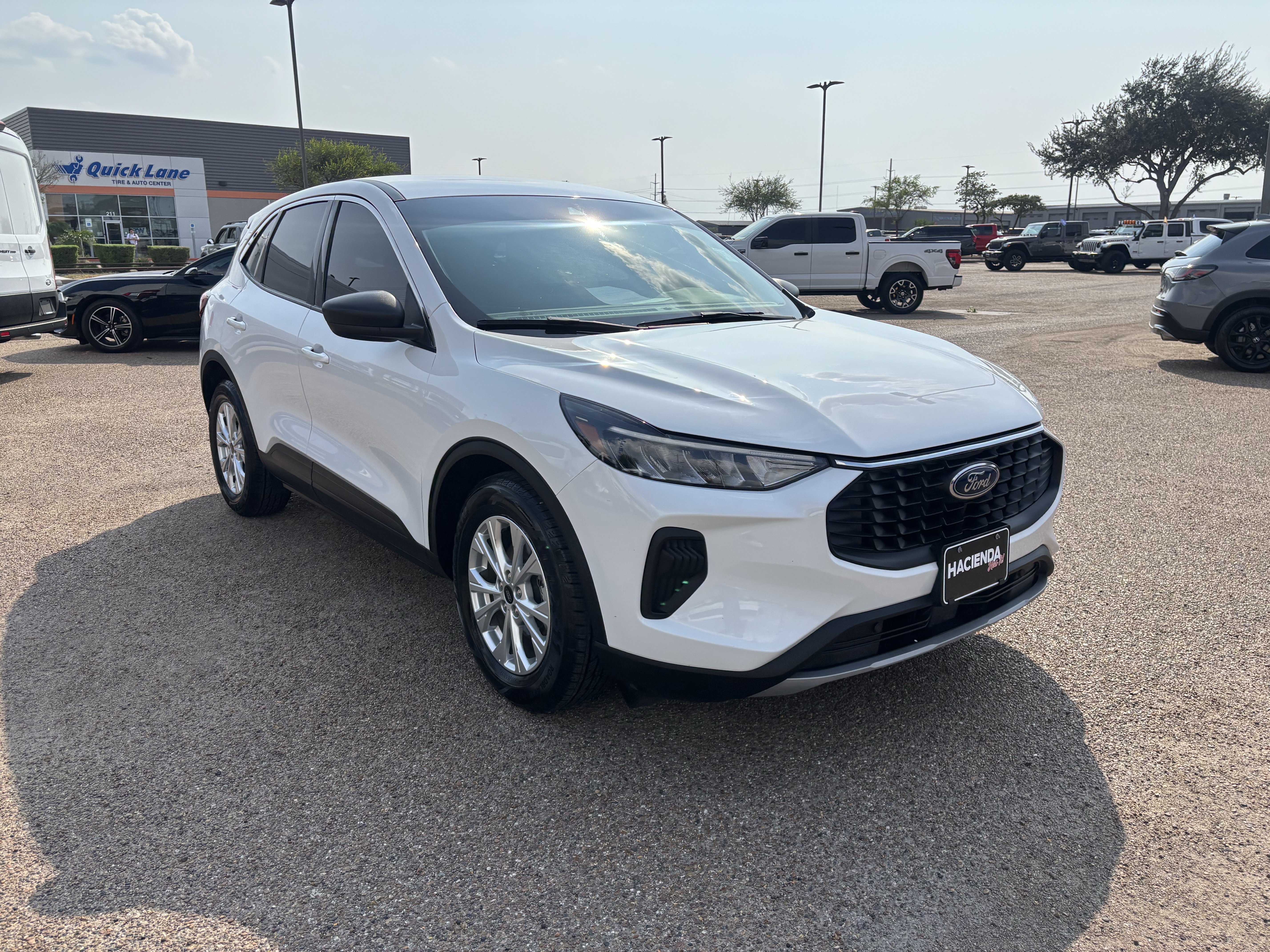 Used 2023 Ford Escape Active FWD image 5