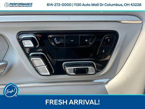 Used 2025 RAM 1500 Tungsten w/ Towing Technology Group AWD/4WD image 13