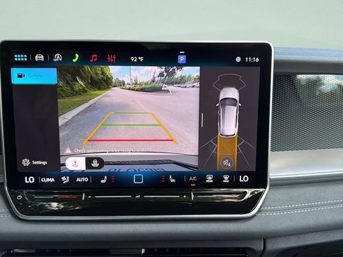 New 2026 Volkswagen Tiguan SE R-Line FWD image 14