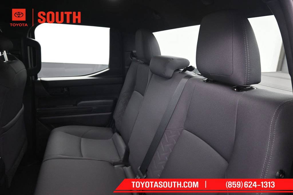 Used 2024 Toyota Tacoma SR w/ SR Upgrade Package AWD/4WD image 23