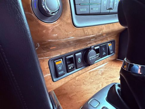 Used 2014 INFINITI QX80 4WD w/ Theater Package image 35