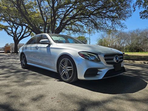 Used 2019 Mercedes-Benz E 300 image 2