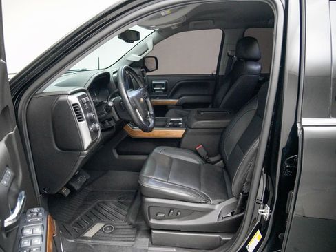 Used 2018 Chevrolet Silverado 1500 LTZ w/ Sport Package image 23