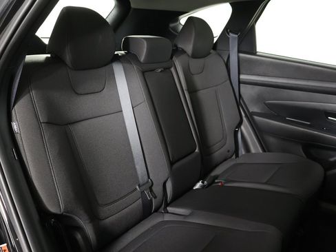 Certified 2025 Hyundai Tucson SE image 27