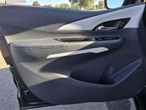 Used 2020 Chevrolet Bolt LT image 13