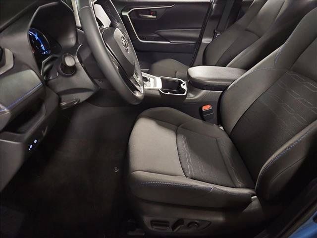 Used 2025 Toyota RAV4 SE AWD/4WD image 14